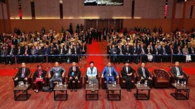 世界海南乡团联谊大会开幕 促捉紧海南自贸港机遇