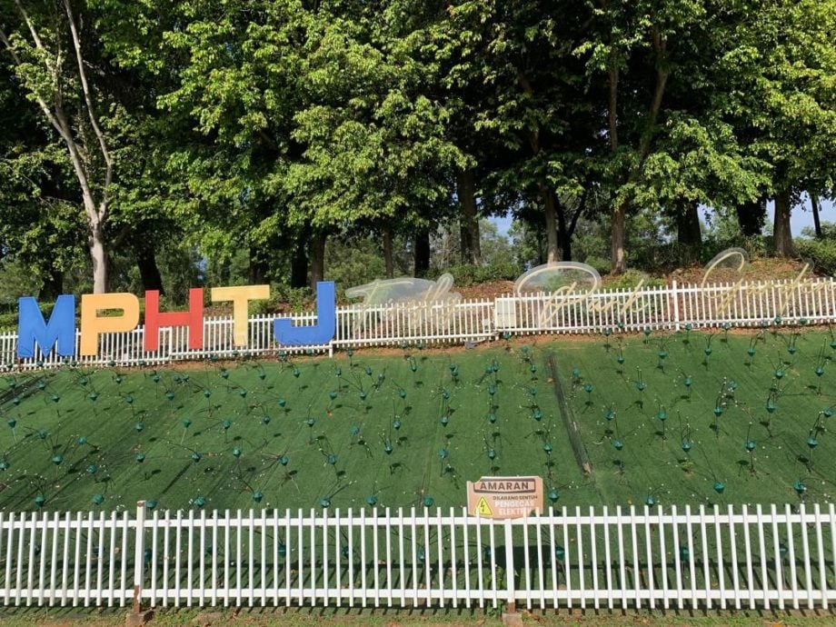 （古城封面主文）市议会逾百万提升历史广场