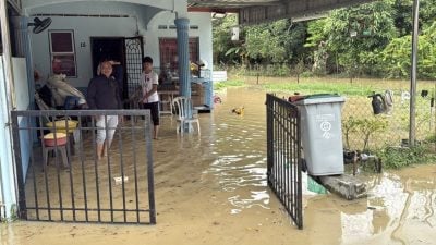 “森亚尔”暴雨致河水暴涨  佳林园成灾区 数百户受影响