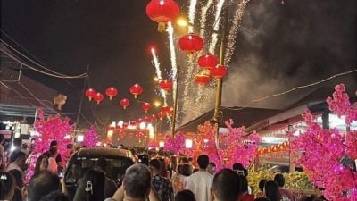 新村神庙年景布置筹备中  期待马力全开