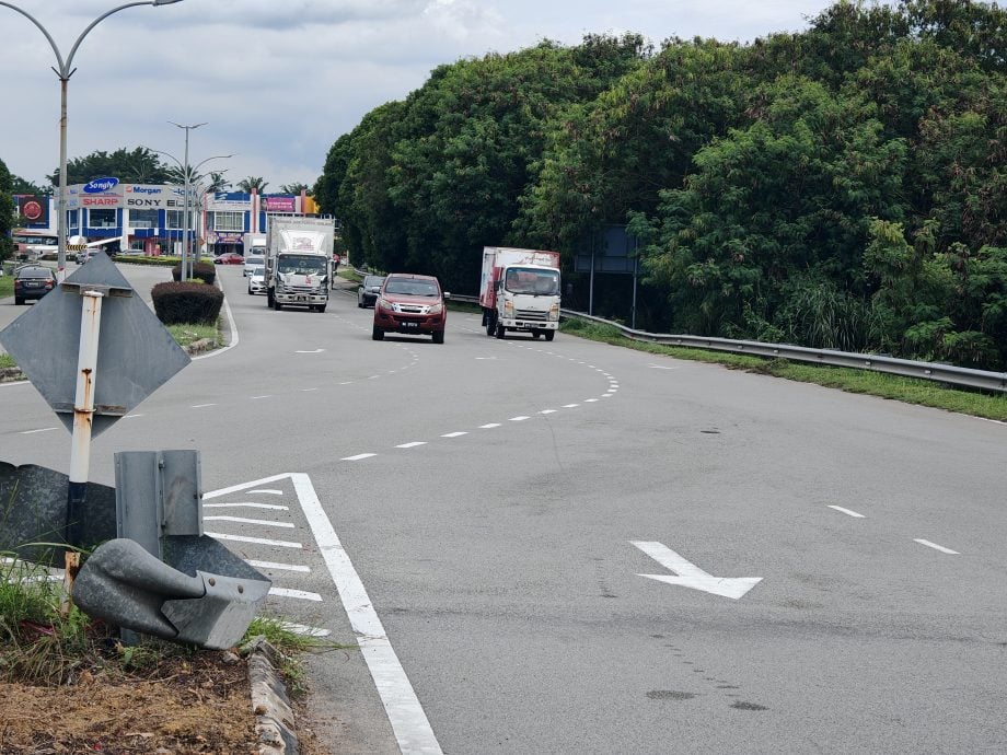 （古城封面副文）万佳市Y型岔口提升安全措施后车祸已减少