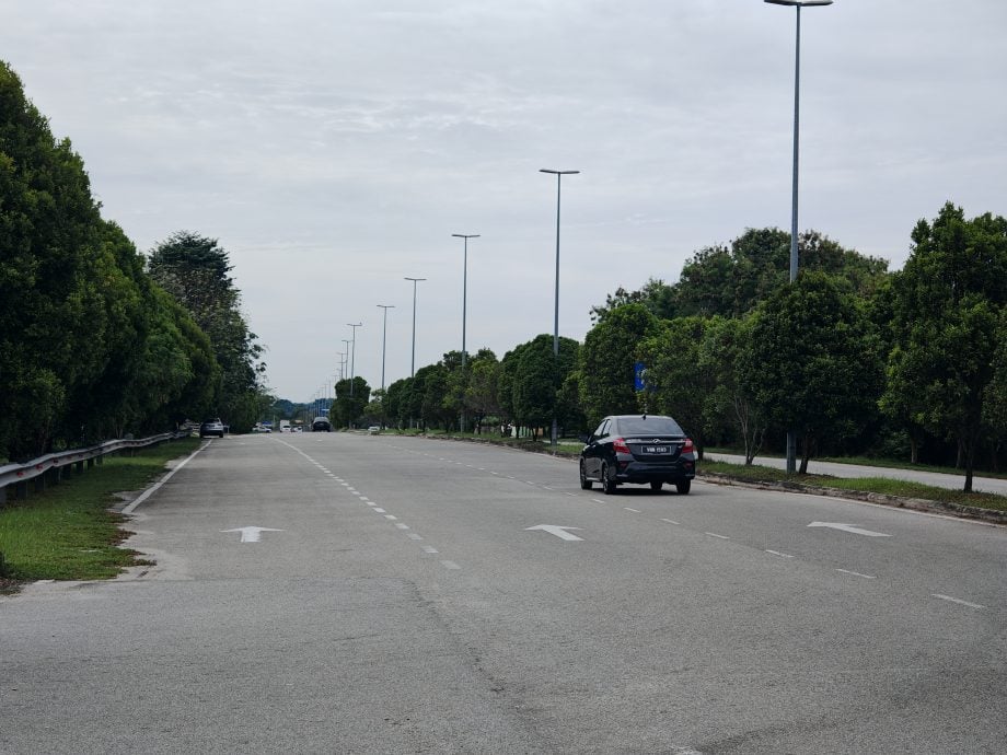 （古城封面副文）万佳市Y型岔口提升安全措施后车祸已减少