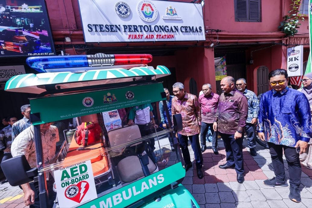 (古城封面副文)公共服务局总监丹斯里旺阿末达兰巡视无车区