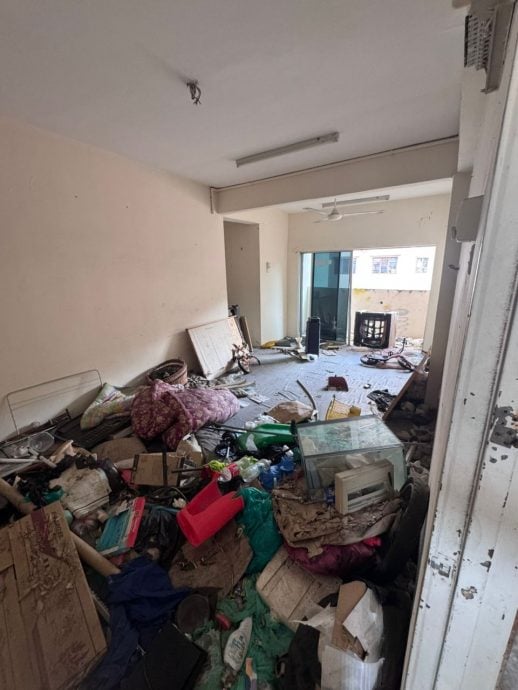 (古城封面副文)斯里德孟公警察宿舍“空巷行动”获得当地居民配合一同清理,当局无开出罚单