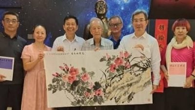 中国文艺评论访问团   访沈慕羽书法文物馆