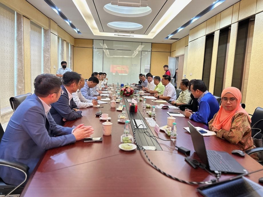 (古城版)林万锋接待芜湖市市长徐志