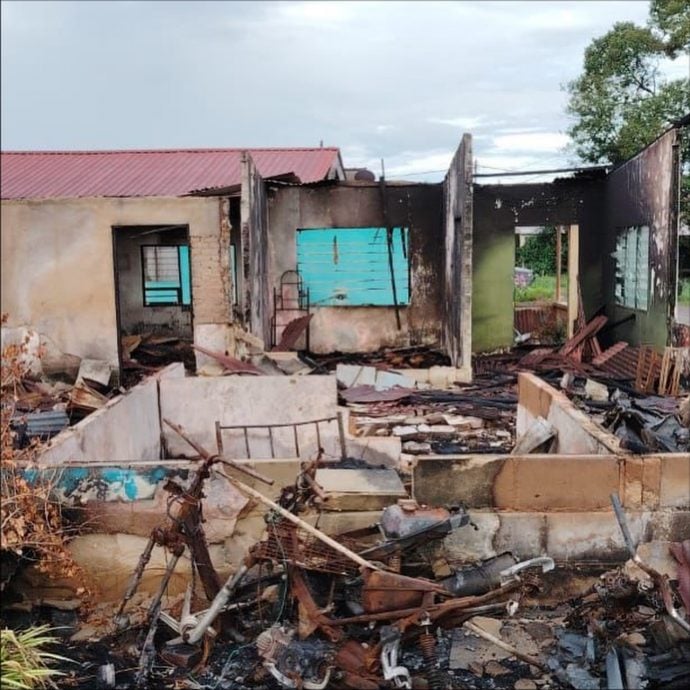 (古城版)汉都亚再也市议会应村民要求,协助清理火灾后现场