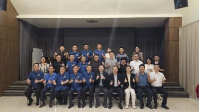 与江苏省经贸代表团交流   甲中总盼拓展合作维度