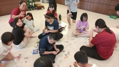 大乘禅寺生活营   用游戏增进亲子关系