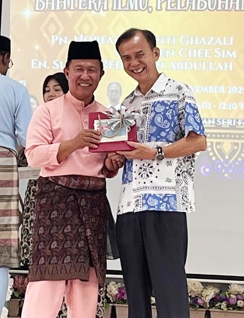 (古城第5版主文)敦法蒂玛中六学院六名教师荣休