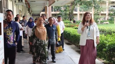 教育部官员访培中 了解资讯教育课程发展