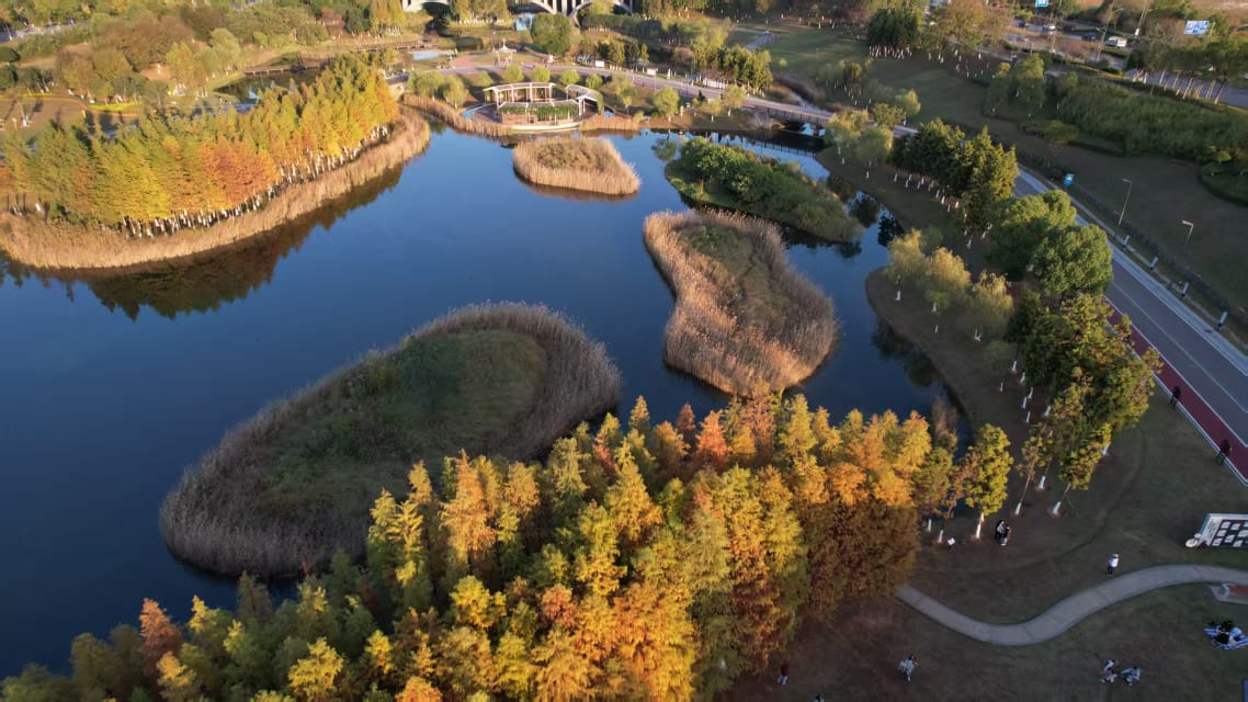 (古城第七版主文)湖南松雅湖城市“绿肺”,让当地人生活与工作平衡