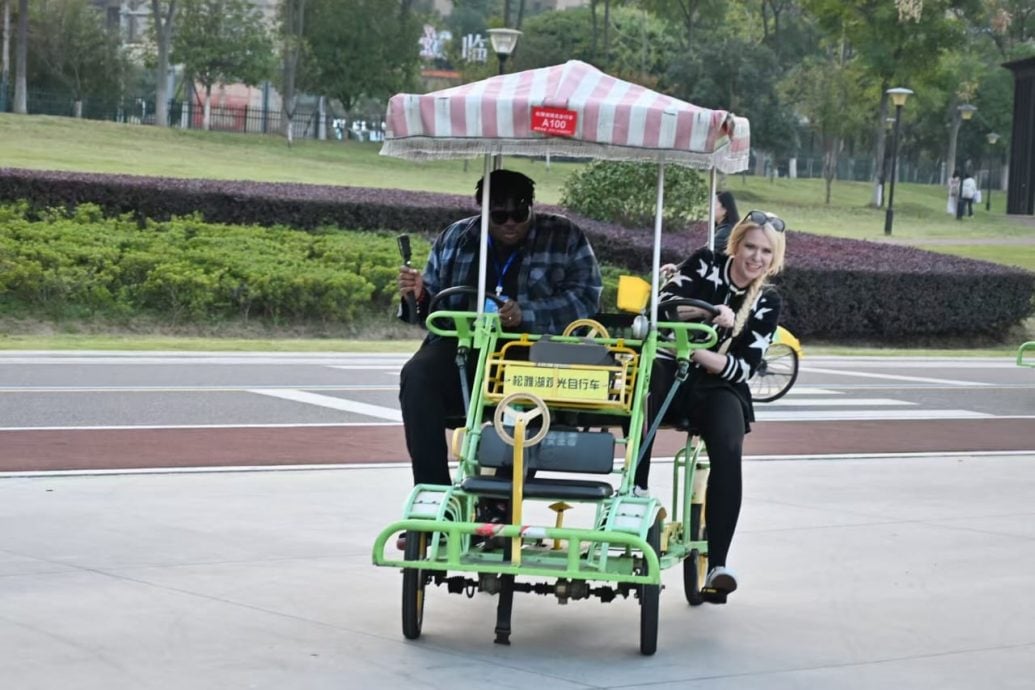 (古城第七版主文)湖南松雅湖城市“绿肺”,让当地人生活与工作平衡