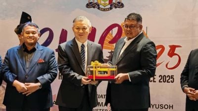 首长：透过研究探索 史料证明甲中历史关系