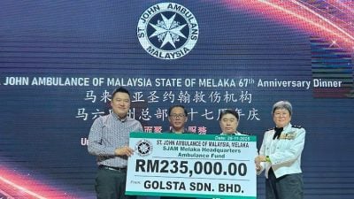 甲圣约翰周年宴 | 若水灾第一时间筹集物资 柯梦磊吁各界捐助支持