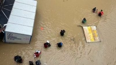 一家四口受困多天被救出   “待救是无限循环的期望与失望”