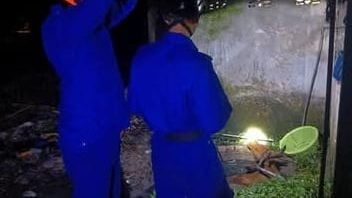 贞子从井中爬出？ 男子摸黑如厕吓一跳