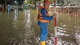 吉打港口大涨潮 海水倒灌多区 民宅进水