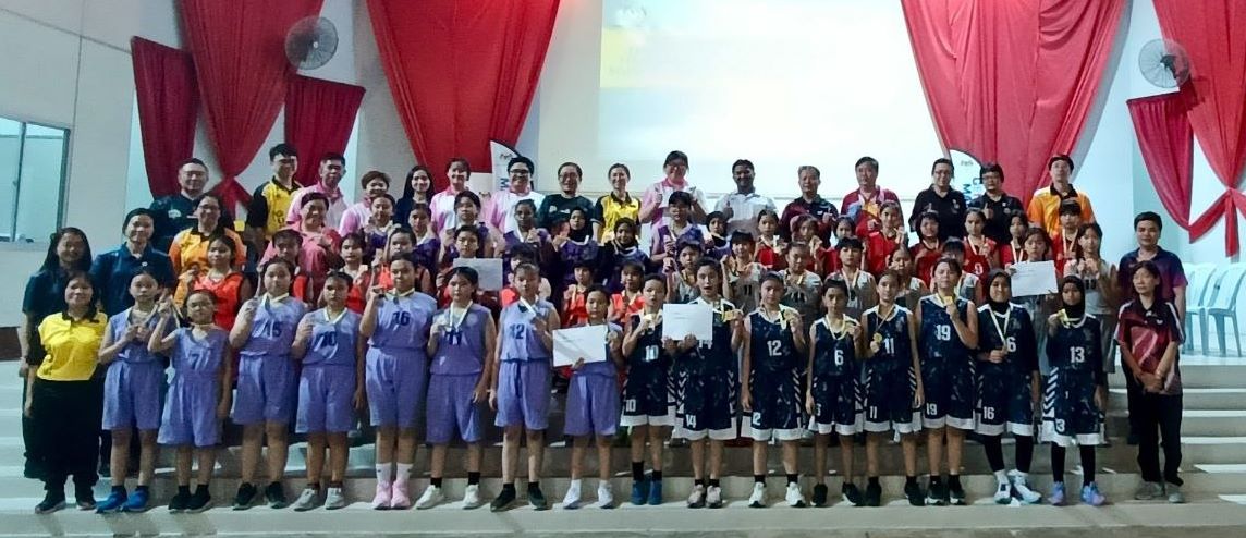 (大北马)吉辇县10及11岁篮赛 新华夺3冠1亚成大赢家