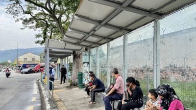 方美铼：靠近轻快铁站点   发展商须建有盖人行道