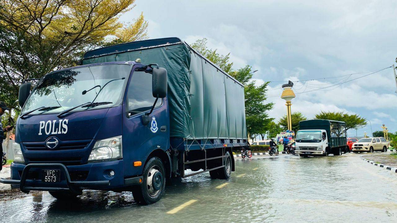 (大北马)玻连日降雨不停今稍好转,受灾地区从巴东勿刹、亚娄扩大至加央,受灾家庭破千户