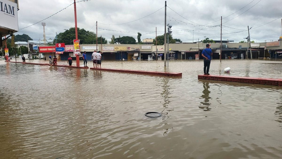 (大北马)玻连日降雨不停今稍好转,受灾地区从巴东勿刹、亚娄扩大至加央,受灾家庭破千户
