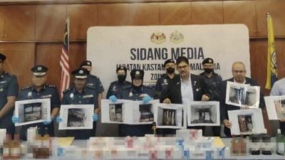 关税局巴生港口执法行动   查获53非法进口货柜