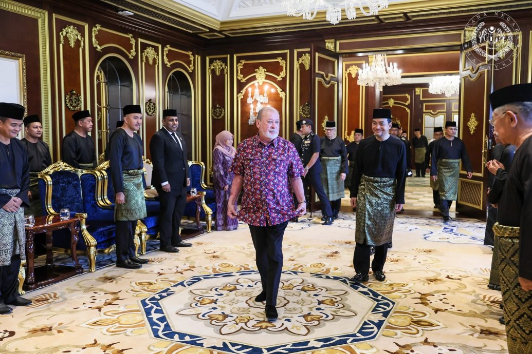 (已签发)全国:柔宫廷理事会和行政议会成员 觐见国家元首献上生日祝福