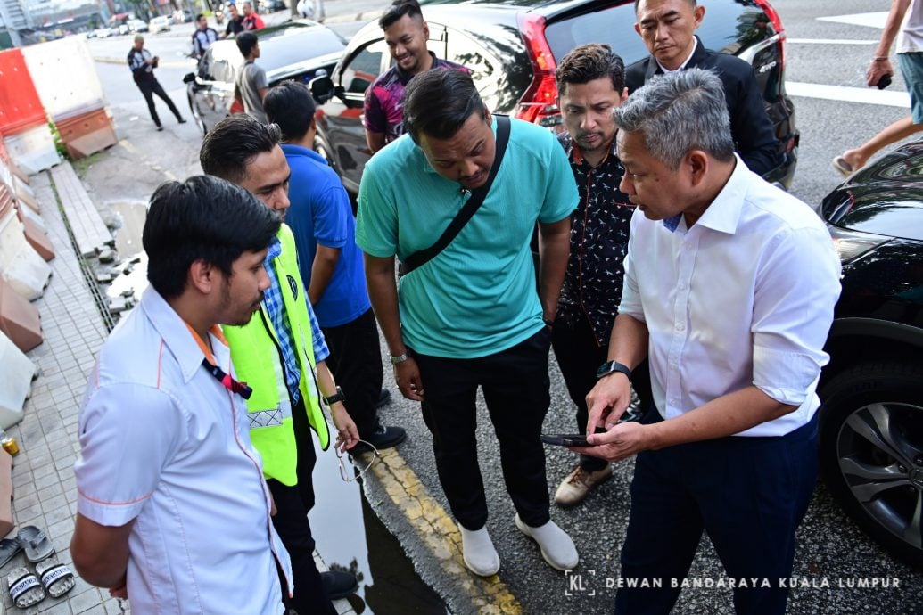 （已签发）大都会封面副文-吉隆坡新市长关注区内积水情况