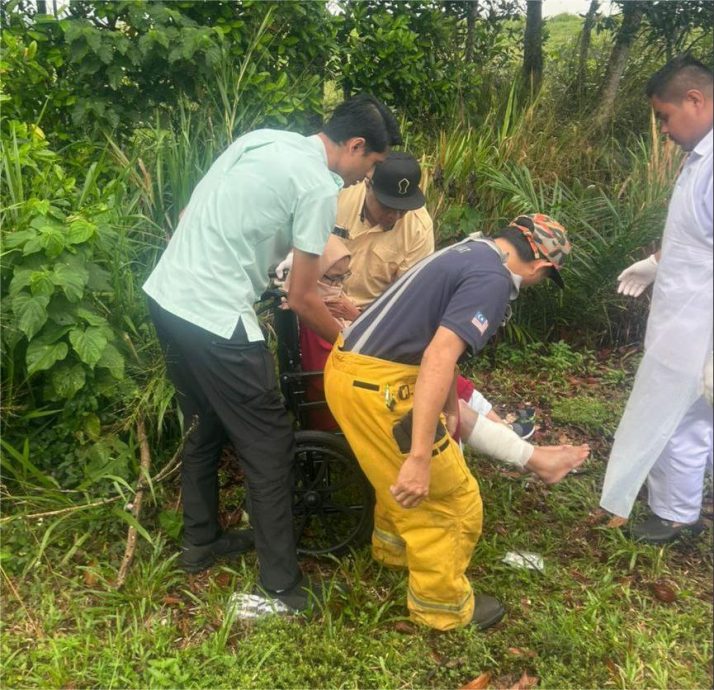 （已签发）柔：2车迎面相撞  2人受伤送院