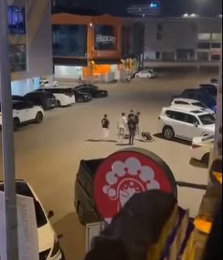 (已签发)柔:2青年遭围殴受伤 銮警捕5男助查