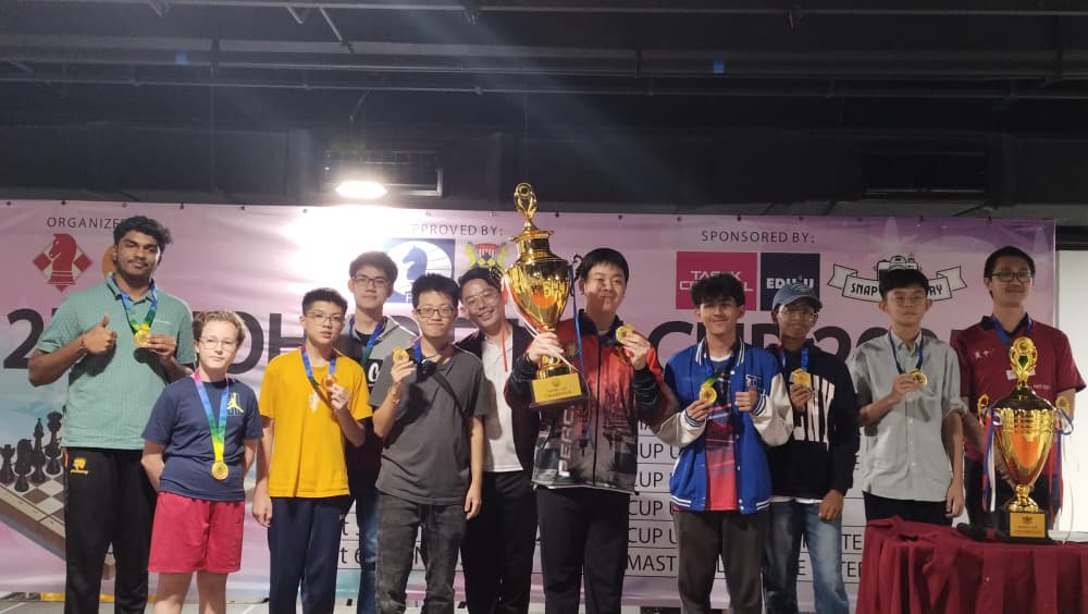 （已签发）柔：8国304名选手参加   柔费米国际象棋杯锦标赛落幕