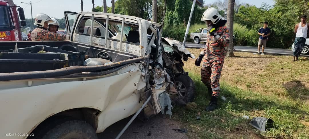 东甲班卒4车相撞 致1人死亡