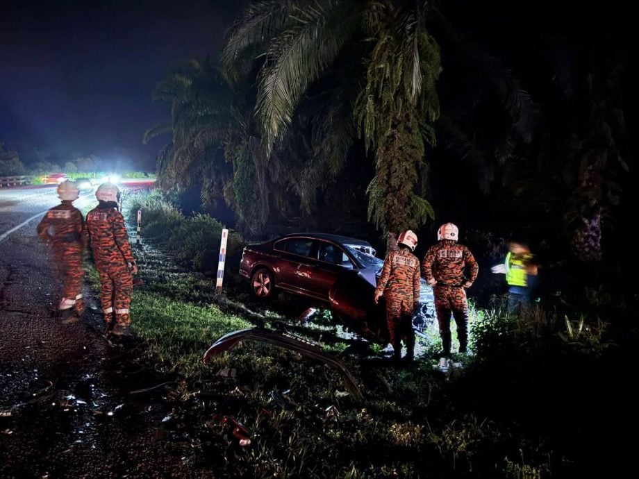 （已签发）柔：丰盛港三板头路车祸   29岁汽车司机受伤送院治疗