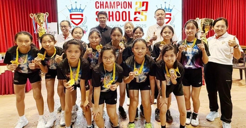 (已签发)柔:全柔中小学排球赛圆满举行 麻坡夺小学组双料冠军