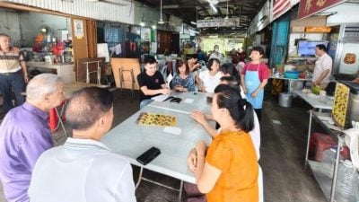 加冕小贩重建日期已定   摊贩12月3日前迁出