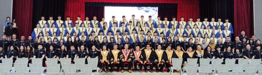 （已签发）柔：**双头之二**利丰港培华77高三生毕业   董事长促常回校看看