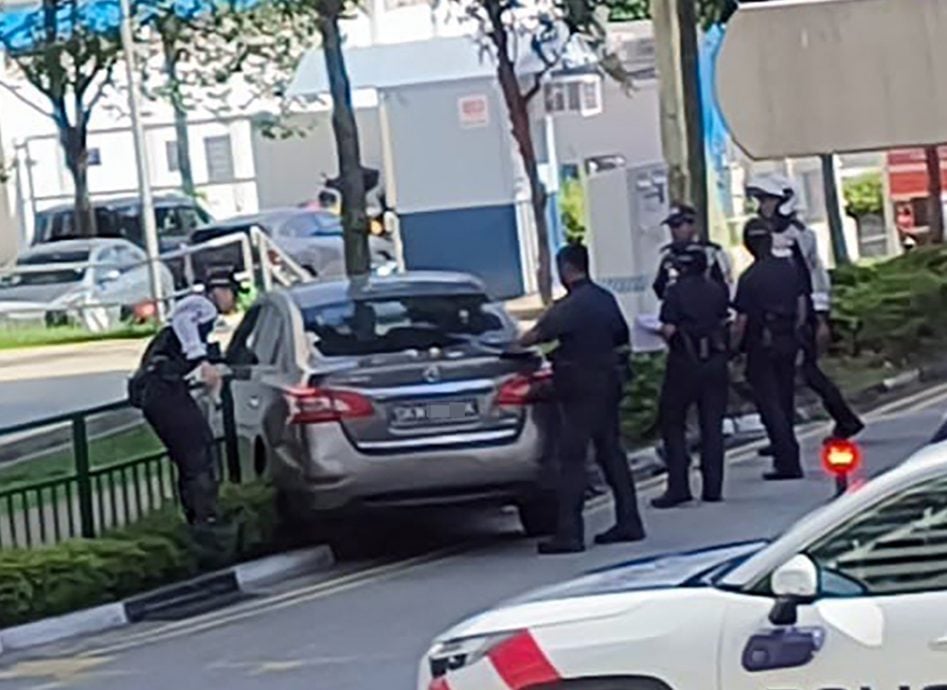 (已签发)柔:**取代前文**狮城二三事:车撞人行道 2八旬妇1死1伤