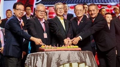 白福春：传承中华文化   须家庭、学校、社会同心协力