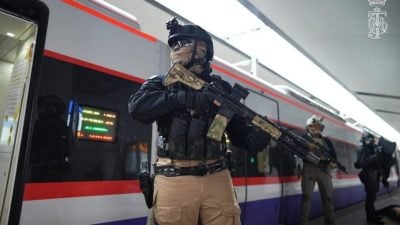 摄政王率队参与反恐演练　  强化跨机构应对能力