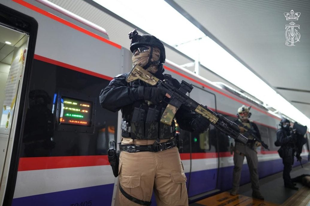 （已签发）柔：**封底**摄政王率队参与反恐演练　  强化跨机构应对能力