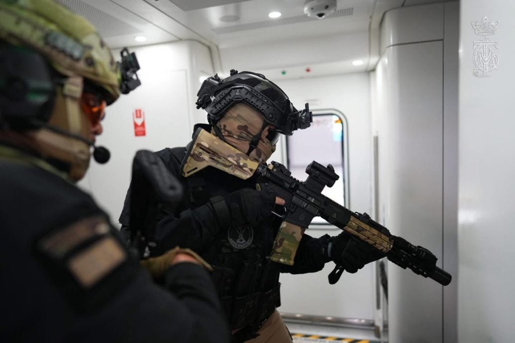 （已签发）柔：**封底**摄政王率队参与反恐演练　  强化跨机构应对能力