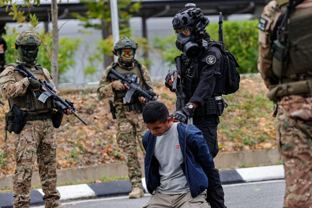 （已签发）柔：**封底**摄政王率队参与反恐演练　  强化跨机构应对能力