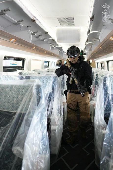 （已签发）柔：**封底**摄政王率队参与反恐演练　  强化跨机构应对能力