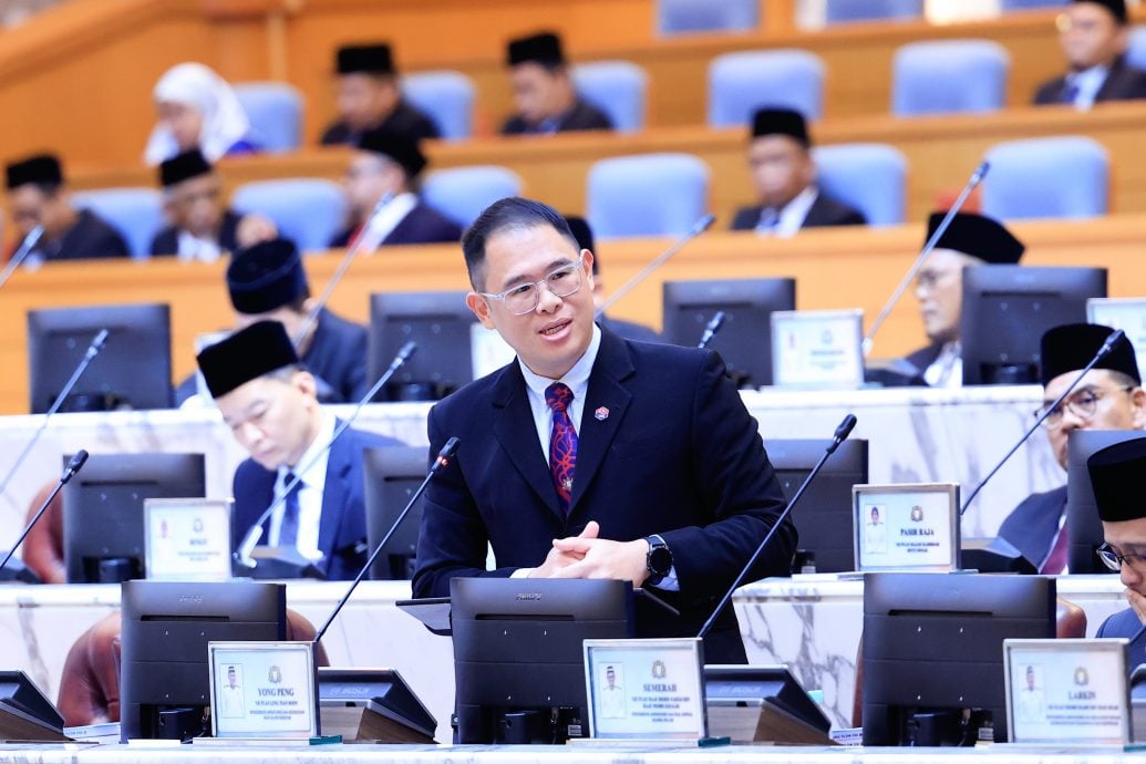 (已签发)柔:**封面**州议会丨医护人员越堤就业 林添顺:成立特别工作小组探讨