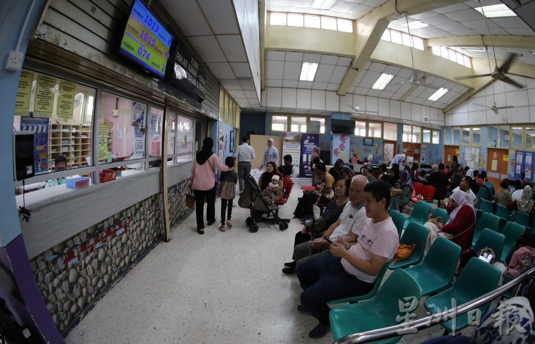 (已签发)柔:**封面**州议会丨医护人员越堤就业 林添顺:成立特别工作小组探讨