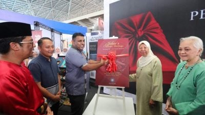 柔佛传统美食书籍面世   迎旅游年推广柔佛美食