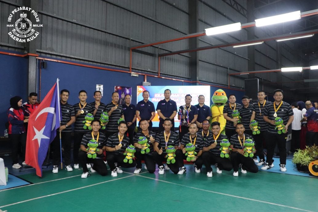 柔总警长杯羽球赛   新山南区警区夺团体赛总冠军