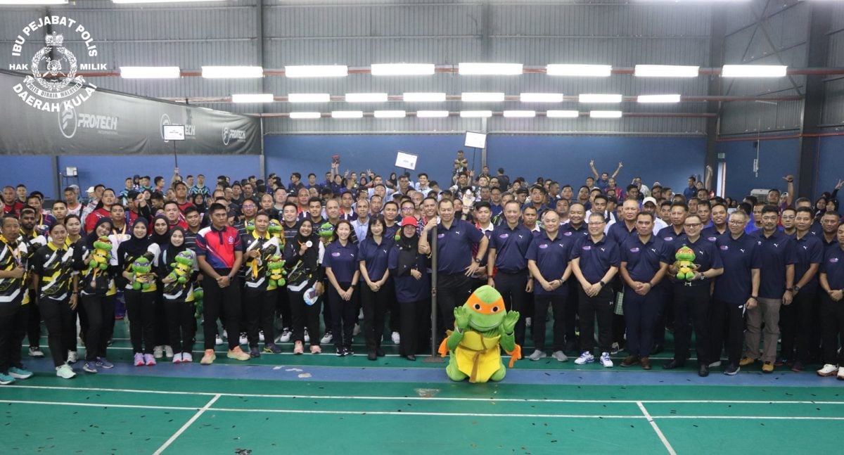 柔总警长杯羽球赛   新山南区警区夺团体赛总冠军