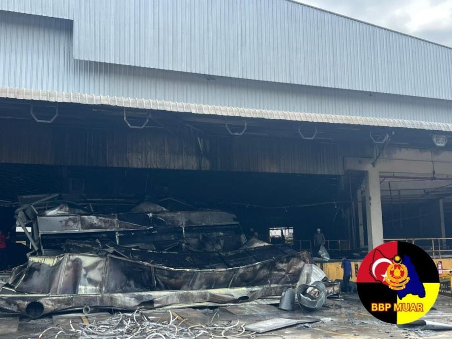 （已签发）柔：武吉摩工厂突发火患   2男子呼吸困难送院